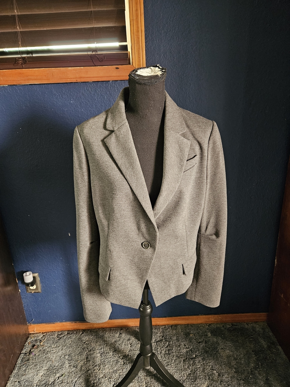 BCBGMaxAzria Gray Single-Button Tailored Blazer